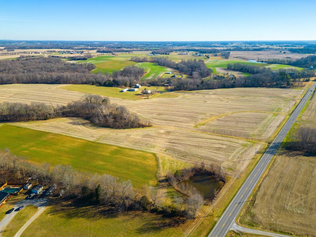 0 Hwy 41 N, Cedar Hill, TN 37032
