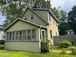 5 Zuni Street, Albany, NY 12208