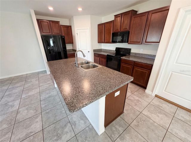 17005 PEACEFUL VALLEY DRIVE, Wimauma, FL 33598