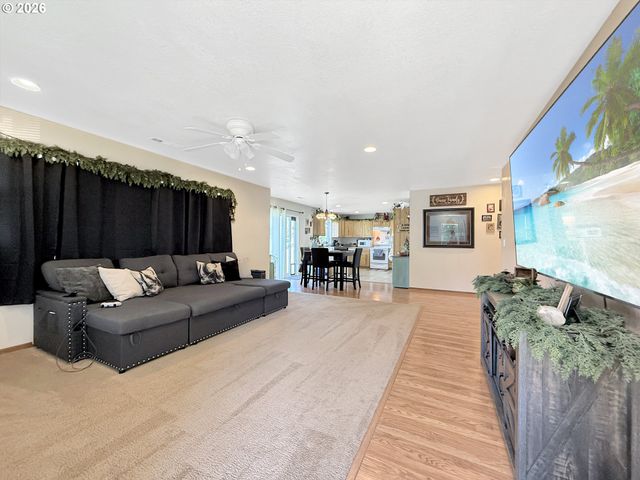 98557 WOODRIFF Ln, Brookings, OR 97415