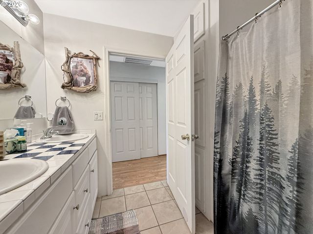 98557 WOODRIFF Ln, Brookings, OR 97415