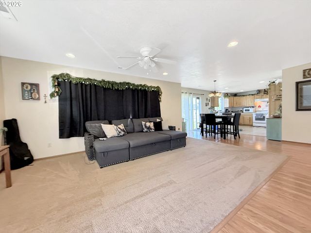 98557 WOODRIFF Ln, Brookings, OR 97415
