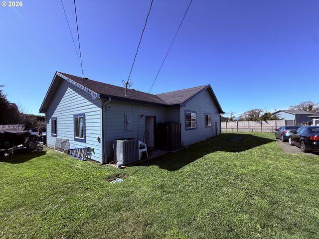 98557 WOODRIFF Ln, Brookings, OR 97415