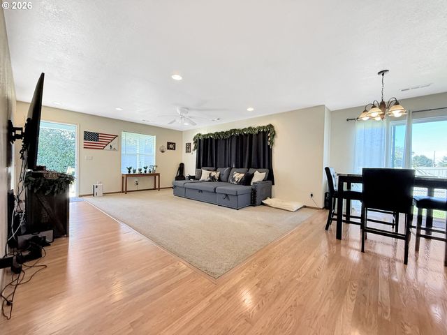 98557 WOODRIFF Ln, Brookings, OR 97415