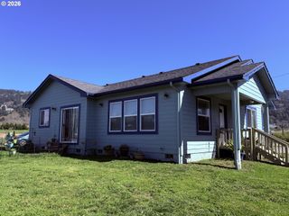 98557 WOODRIFF Ln, Brookings, OR 97415