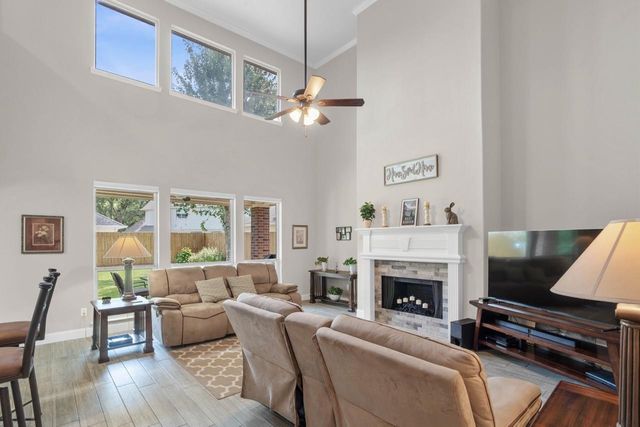 4702 Debras Trace Lane, Katy, TX 77450