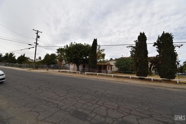 921 Feliz Drive, Bakersfield, CA 93307