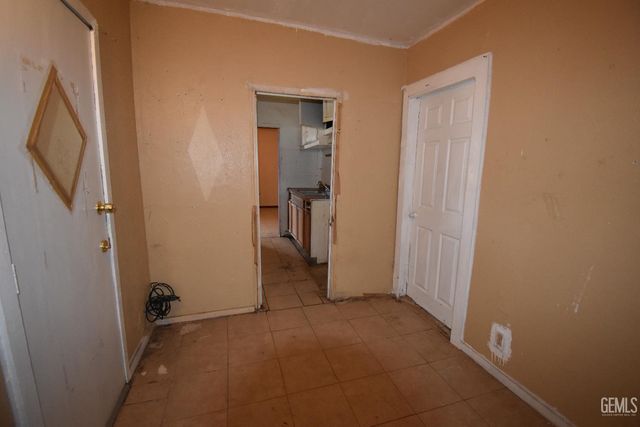 921 Feliz Drive, Bakersfield, CA 93307