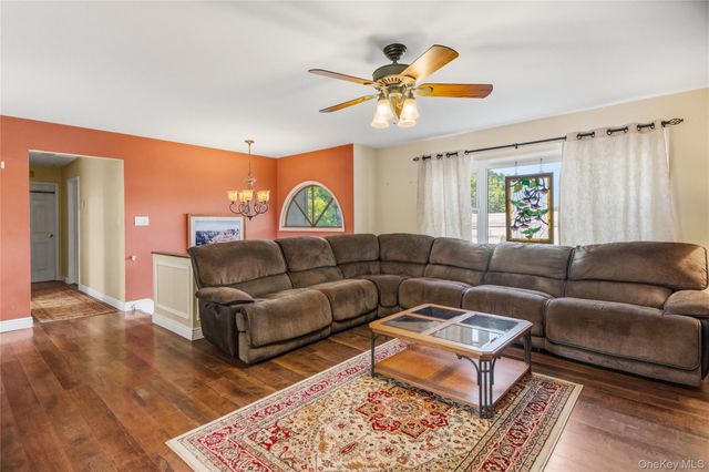 1296 Oak Avenue, West Islip, NY 11795