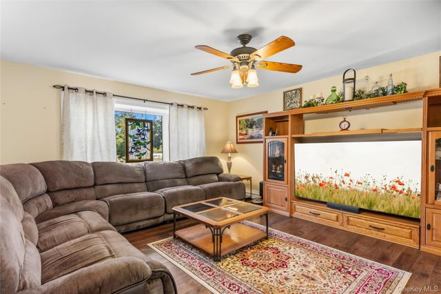 1296 Oak Avenue, West Islip, NY 11795