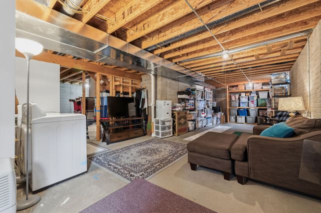 60 Marshall Drive, Waukee, IA 50263