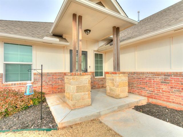 2801 Cedar Creek Drive, Moore, OK 73160