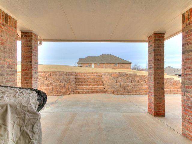 2801 Cedar Creek Drive, Moore, OK 73160