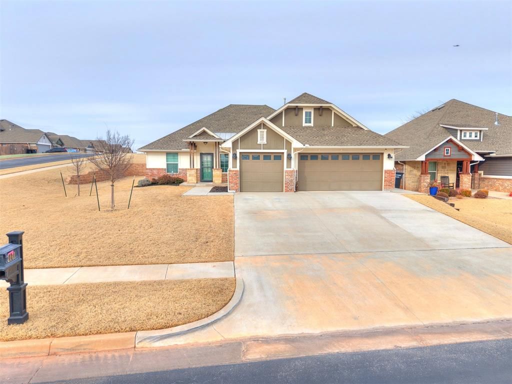 2801 Cedar Creek Drive, Moore, OK 73160