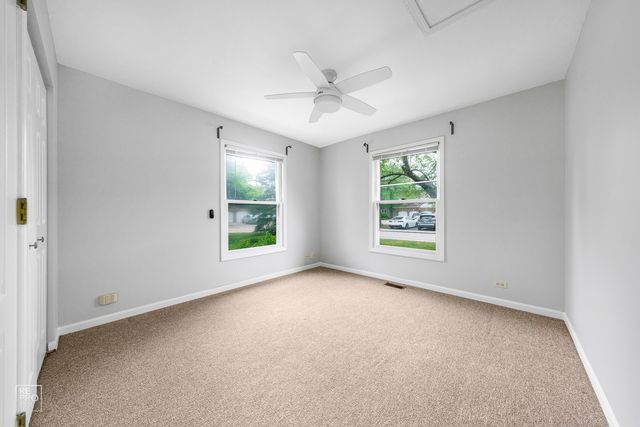 98 Willow Parkway, Buffalo Grove, IL 60089