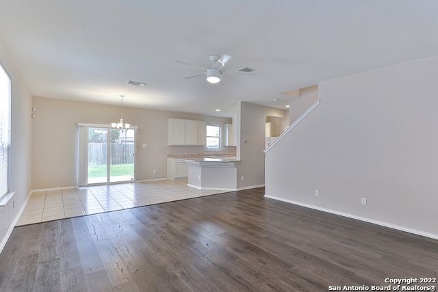 500 Dusty Emerald, Universal City, TX 78148