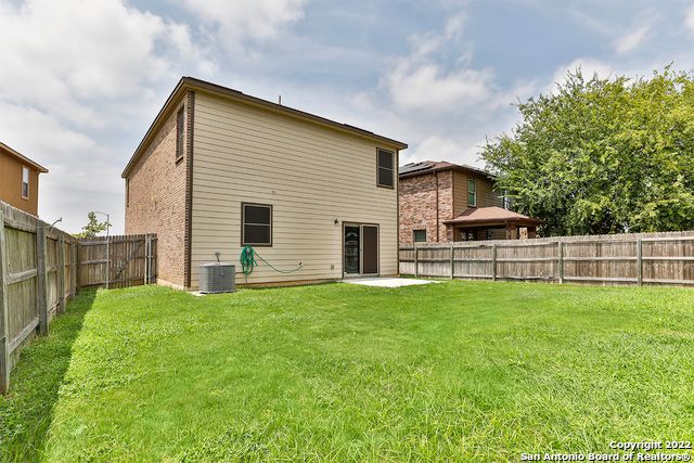 500 Dusty Emerald, Universal City, TX 78148