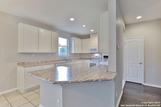 500 Dusty Emerald, Universal City, TX 78148