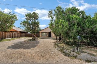 1232 Eastview Dr, Canyon Lake, TX 78133