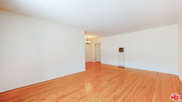 11284 Montana Avenue 1, Los Angeles, CA 90049