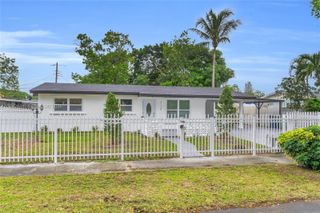 17130 NW 51st Pl, Miami Gardens, FL 33055