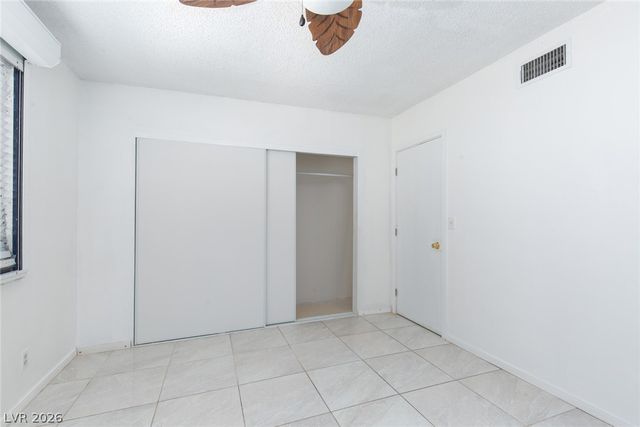 3525 Victory Avenue, Las Vegas, NV 89121