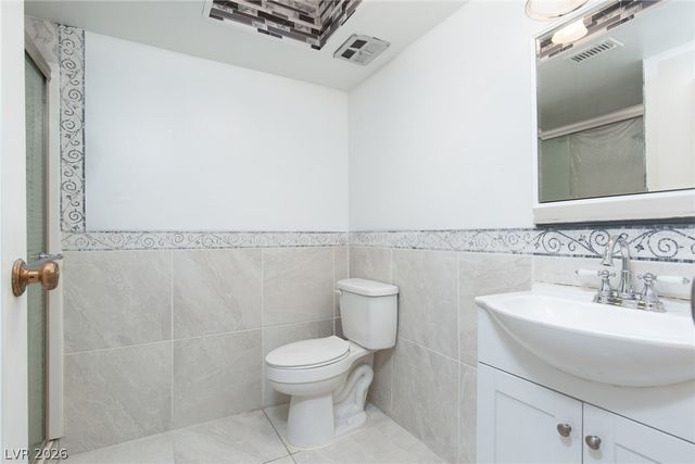3525 Victory Avenue, Las Vegas, NV 89121
