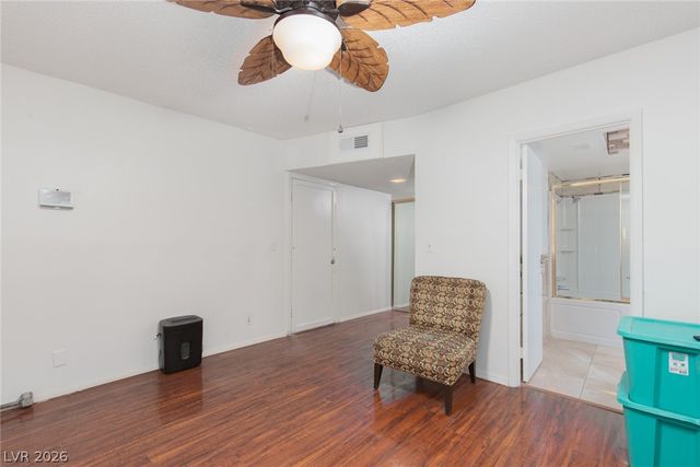 3525 Victory Avenue, Las Vegas, NV 89121