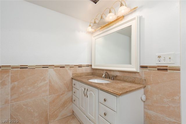 3525 Victory Avenue, Las Vegas, NV 89121