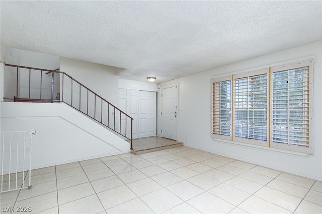 3525 Victory Avenue, Las Vegas, NV 89121