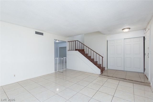 3525 Victory Avenue, Las Vegas, NV 89121