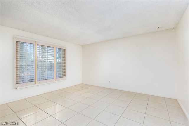 3525 Victory Avenue, Las Vegas, NV 89121
