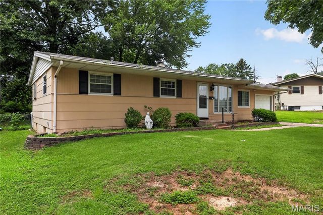 10443 Durness Drive, St Louis, MO 63137
