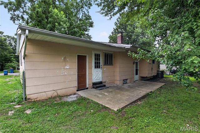 10443 Durness Drive, St Louis, MO 63137