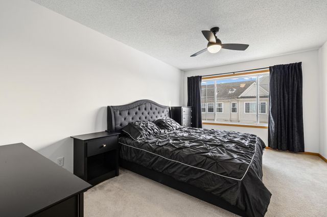 4332 Victor Path 1, Hugo, MN 55038