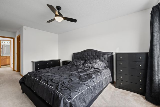 4332 Victor Path 1, Hugo, MN 55038