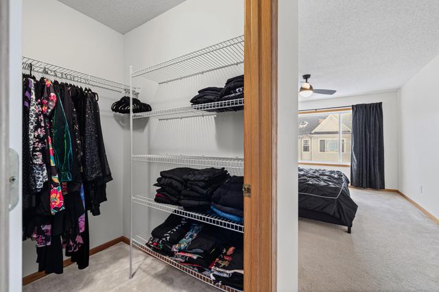 4332 Victor Path 1, Hugo, MN 55038