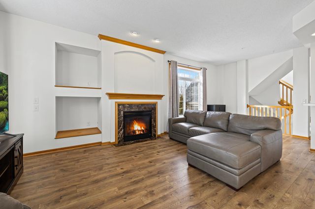 4332 Victor Path 1, Hugo, MN 55038