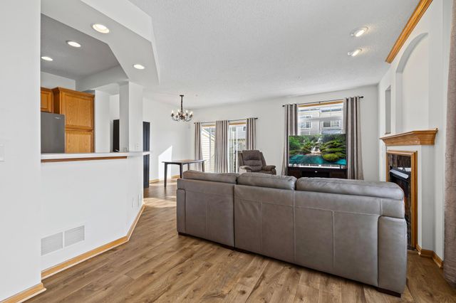 4332 Victor Path 1, Hugo, MN 55038