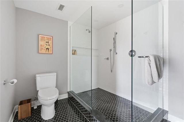 310 W 49th Street 805, Kansas City, MO 64112