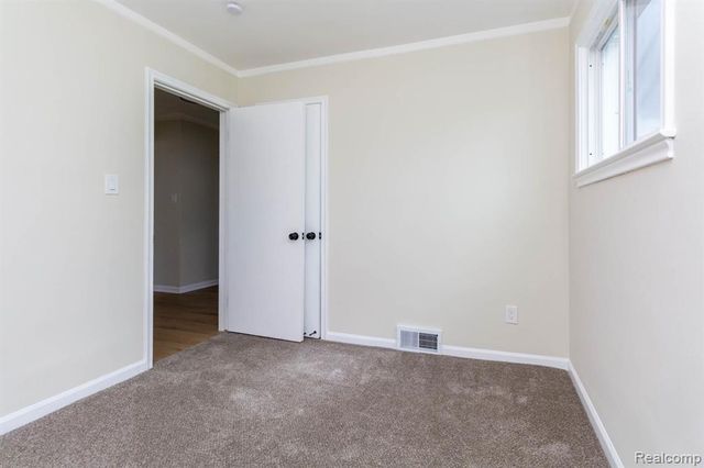 29940 Commonwealth Street, Roseville, MI 48066