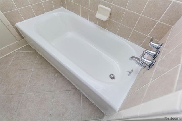 29940 Commonwealth Street, Roseville, MI 48066