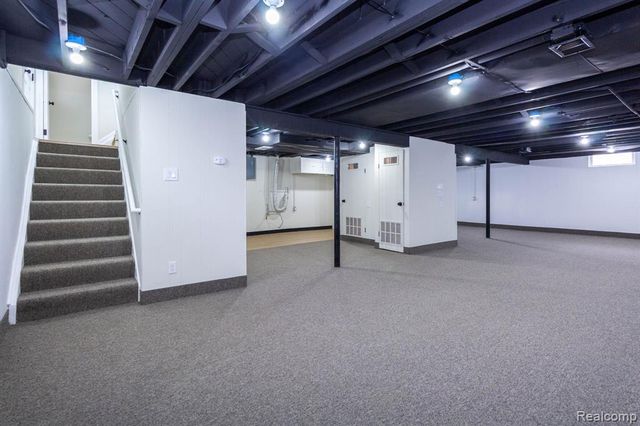 29940 Commonwealth Street, Roseville, MI 48066