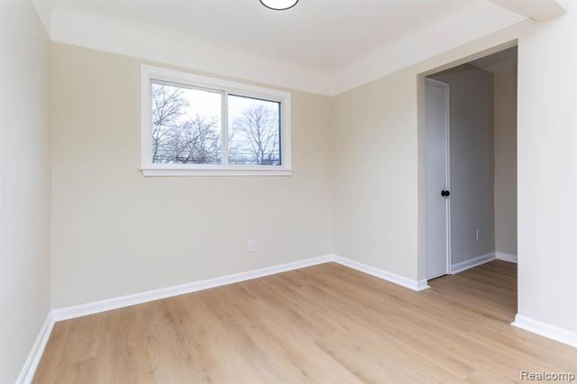 29940 Commonwealth Street, Roseville, MI 48066