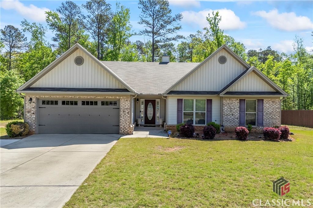 660 McCannon Morris Road, Hull, GA 30646