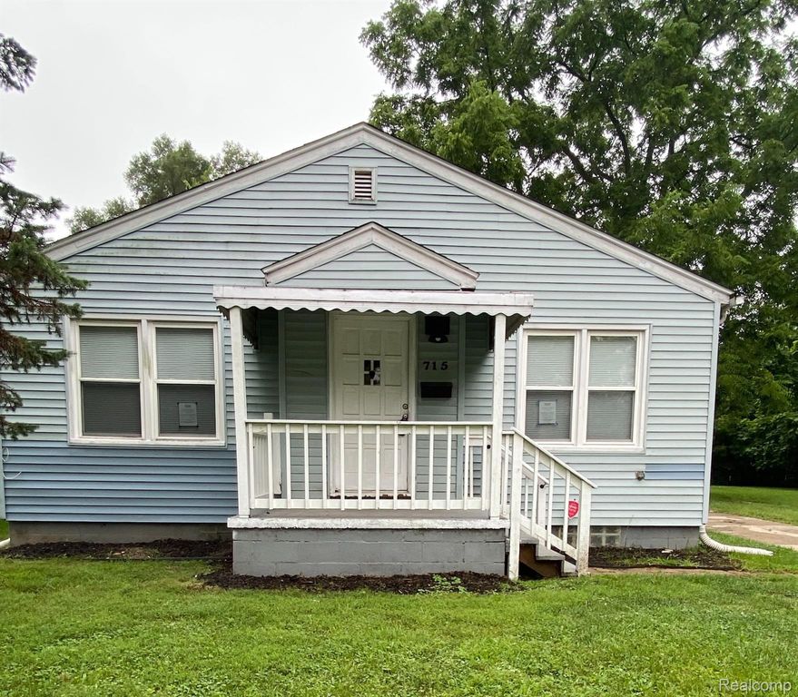 715 Kenilworth Avenue, Pontiac, MI 48340