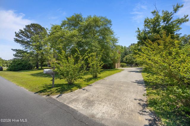 104 Squire Drive, Winterville, NC 28590