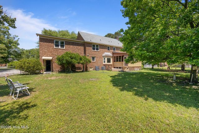 104 Squire Drive, Winterville, NC 28590