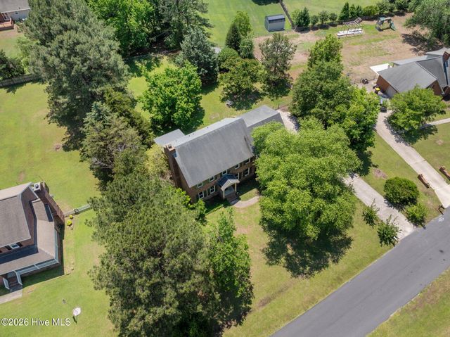 104 Squire Drive, Winterville, NC 28590