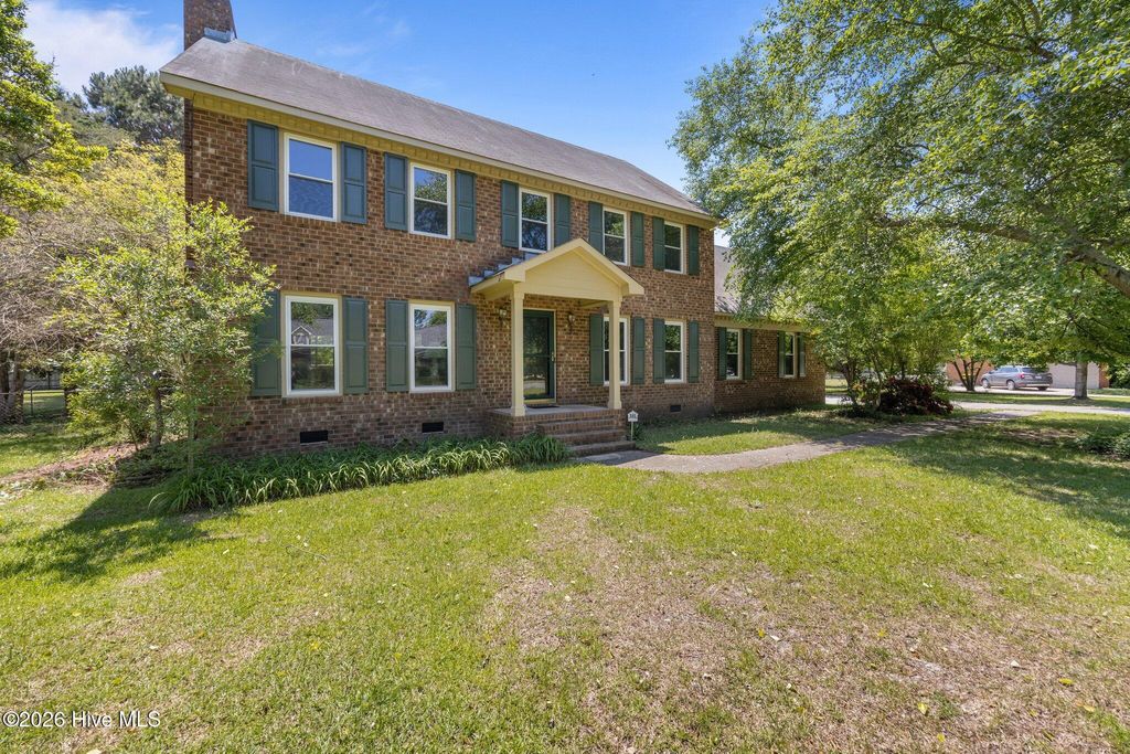 104 Squire Drive, Winterville, NC 28590